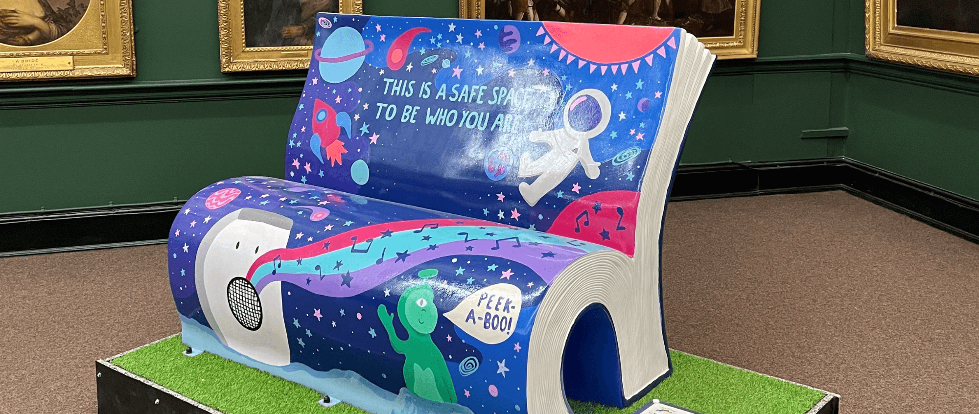 Book Bench at SMAG