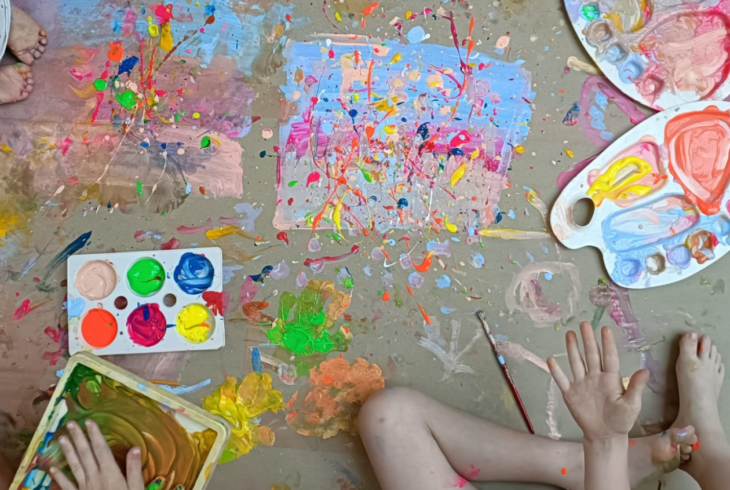 Various children with paint