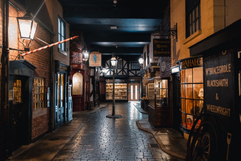 Lark Hill Place (40 people)